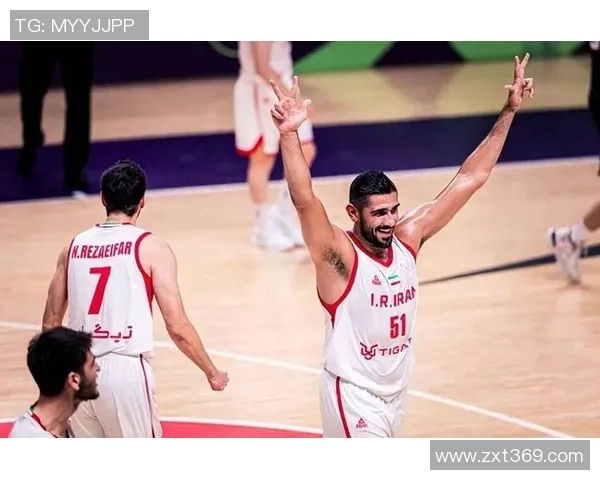 2018年中国男篮与伊朗决赛精彩回顾与赛场瞬间分析